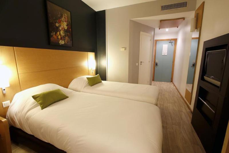 Hotel Fnideq Senator מראה חיצוני תמונה